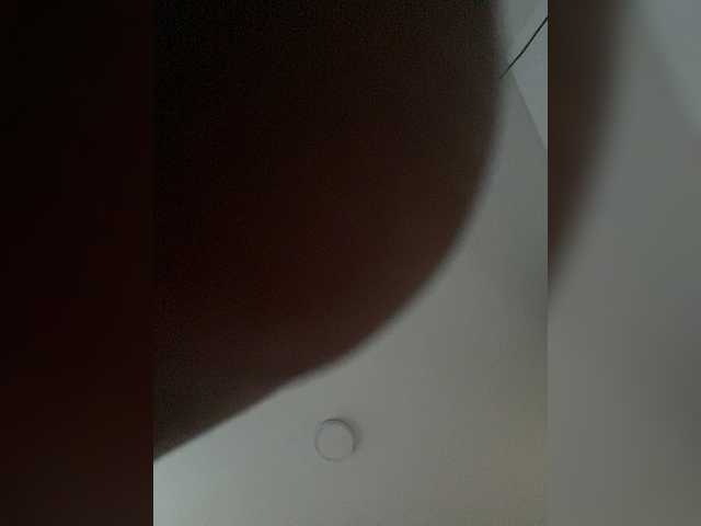 APRILHILL live cam on BongaCams