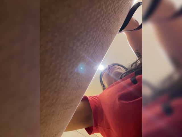 le modèle APRILHILL est en webcam porno dans un show sur le site bongacams, il possède les tags suivants: Latino/Hispanic,Redhead,Shaved