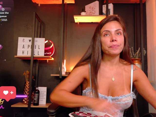 APRILHILL live cam on BongaCams