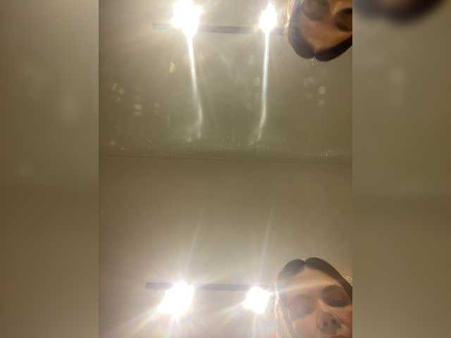 APRILHILL live cam on BongaCams