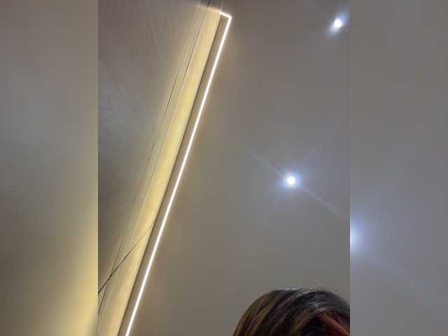 APRILHILL live cam on BongaCams