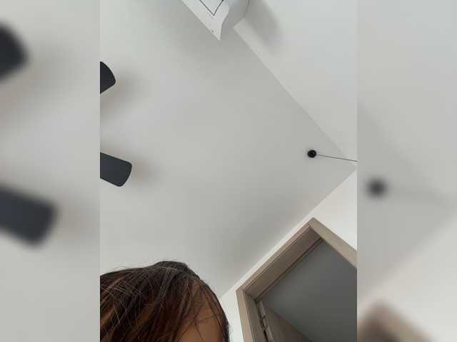 APRILHILL, en vivo ahora en BongaCams