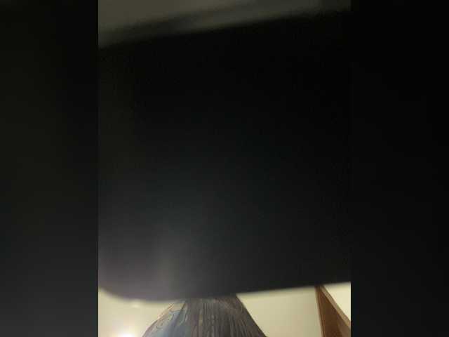 APRILHILL live cam on BongaCams