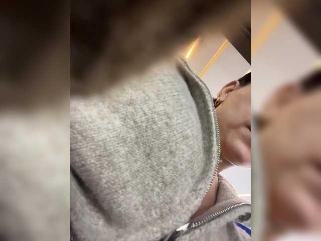 APRILHILL live cam on BongaCams