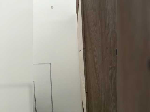 APRILHILL, en vivo ahora en BongaCams