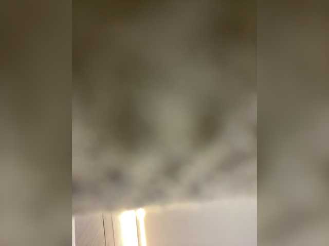 AprilHill live cam preview