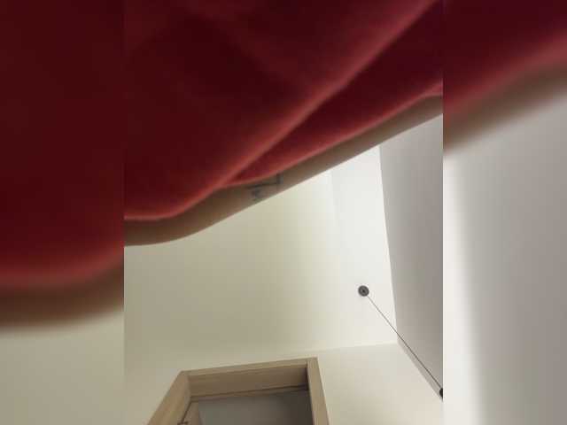 AprilHill live cam preview