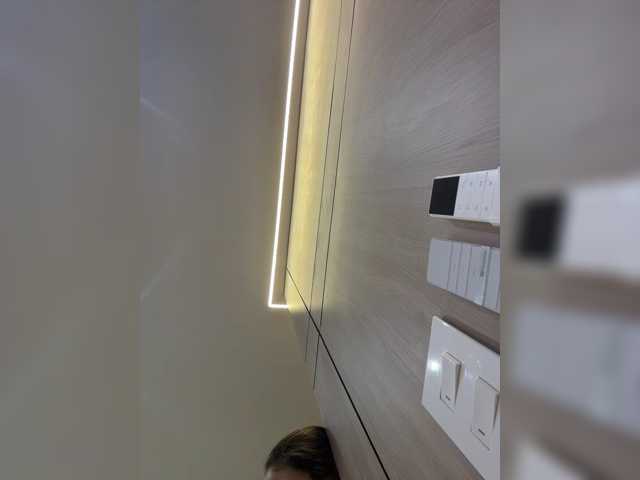 APRILHILL live cam on BongaCams