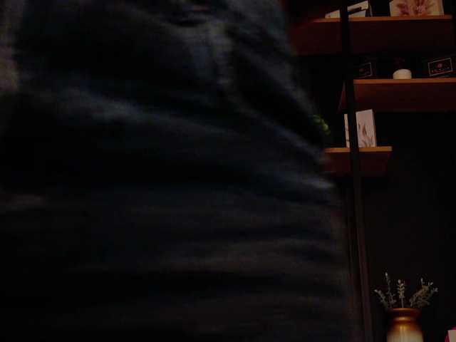 APRILHILL's BongaCams show and profile