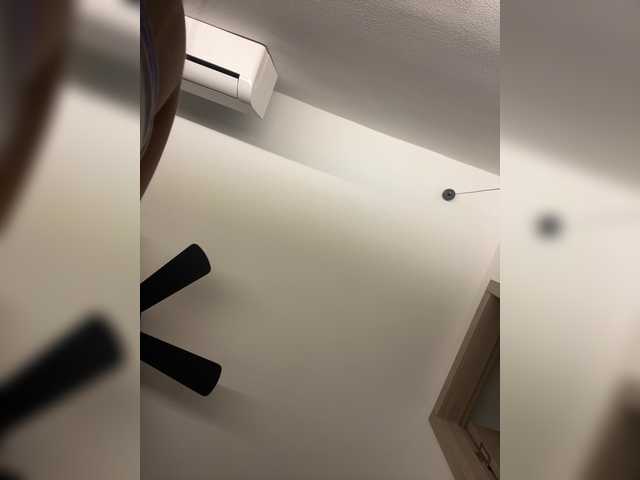 APRILHILL live cam on BongaCams