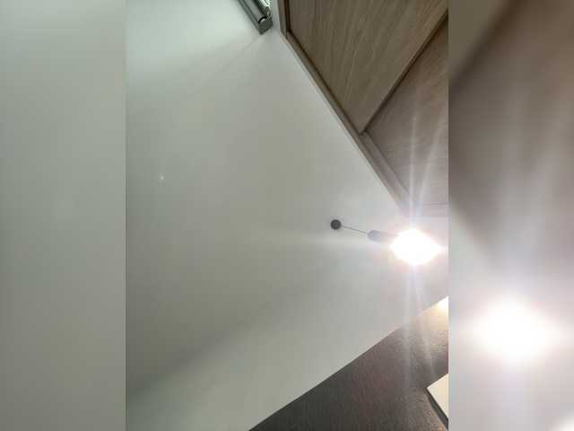 APRILHILL's BongaCams show and profile