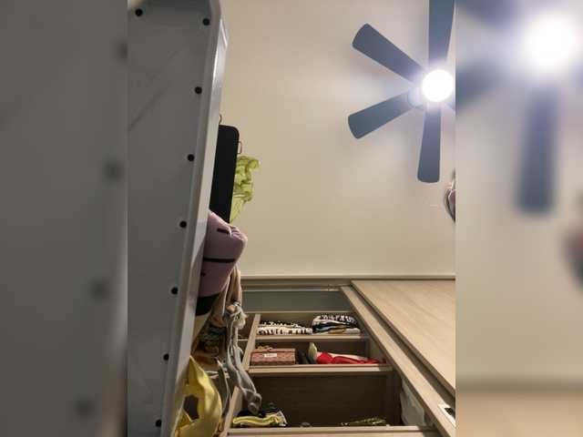 APRILHILL's BongaCams show and profile