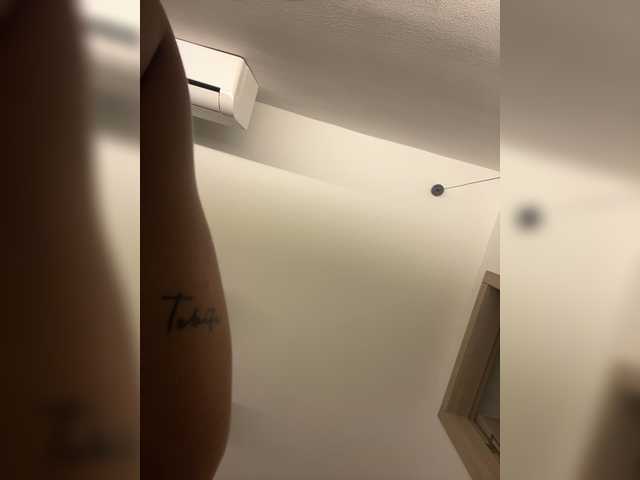 APRILHILL live webcam show