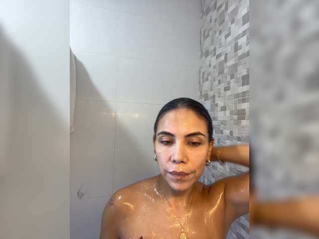 APRILHILL live webcam show