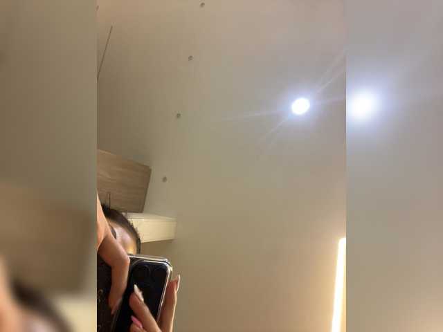 APRILHILL live cam on BongaCams