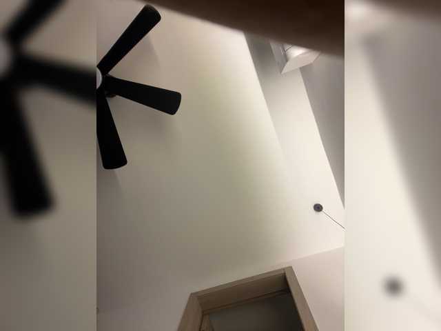 APRILHILL live cam on BongaCams