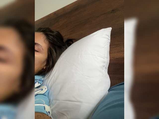 APRILHILL live cam on BongaCams
