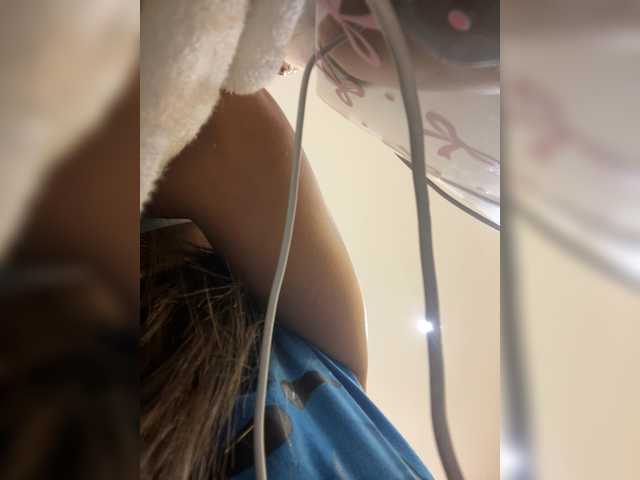 APRILHILL's BongaCams show and profile