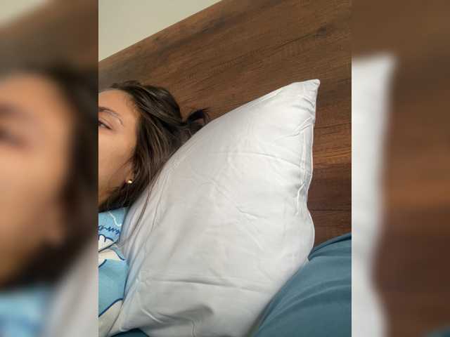APRILHILL live cam on BongaCams