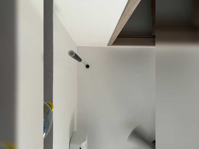 AprilHill live cam preview
