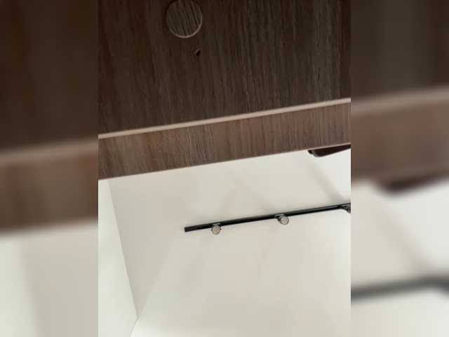 AprilHill live cam preview