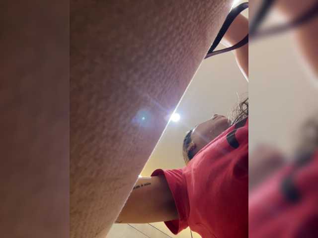 APRILHILL live cam on BongaCams