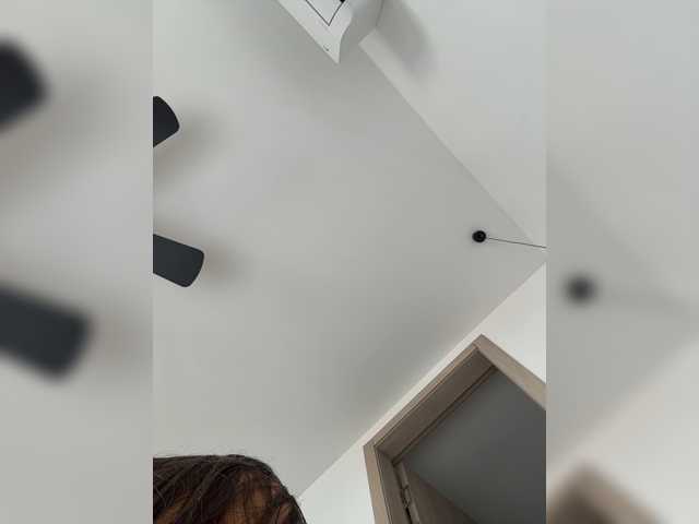 APRILHILL, en vivo ahora en BongaCams