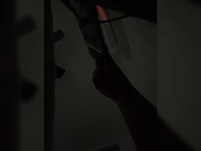 AprilHill live cam preview