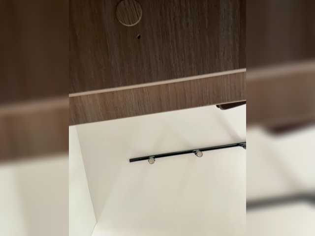 AprilHill live cam preview