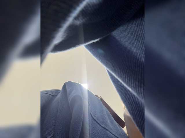 APRILHILL live cam on BongaCams