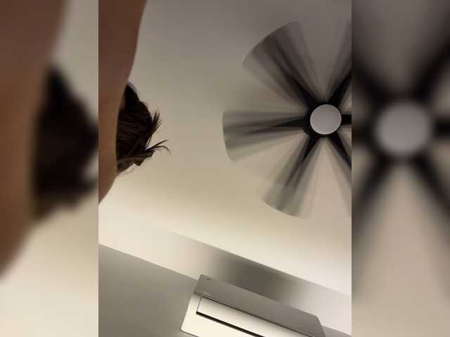 APRILHILL, en vivo ahora en BongaCams