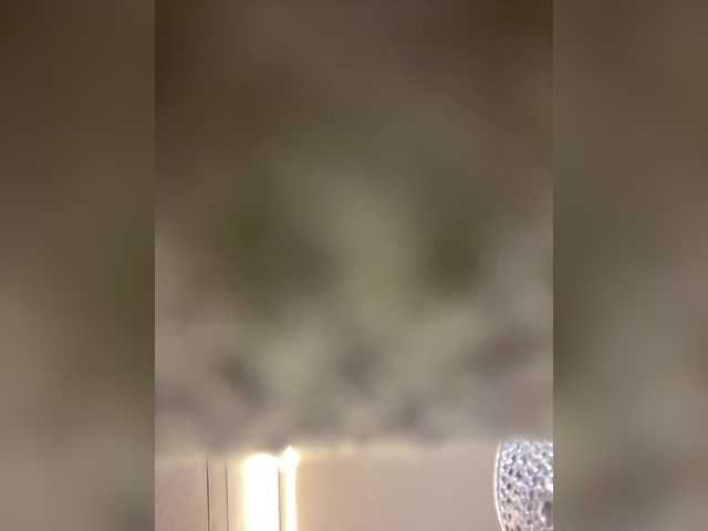 AprilHill live cam preview