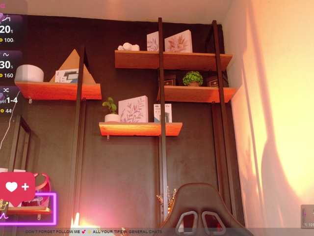 APRILHILL live cam on BongaCams