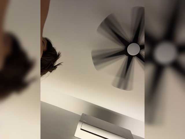 APRILHILL live cam on BongaCams