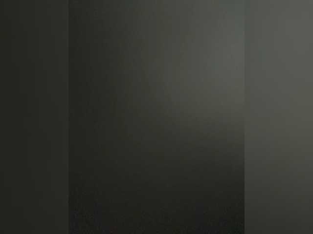 AprilHill live cam preview