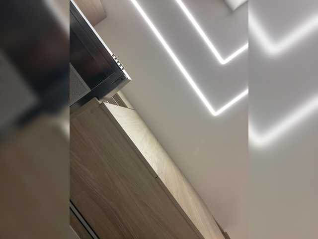 APRILHILL live cam on BongaCams