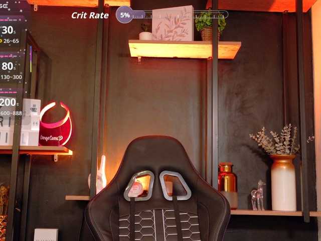 APRILHILL live cam on BongaCams