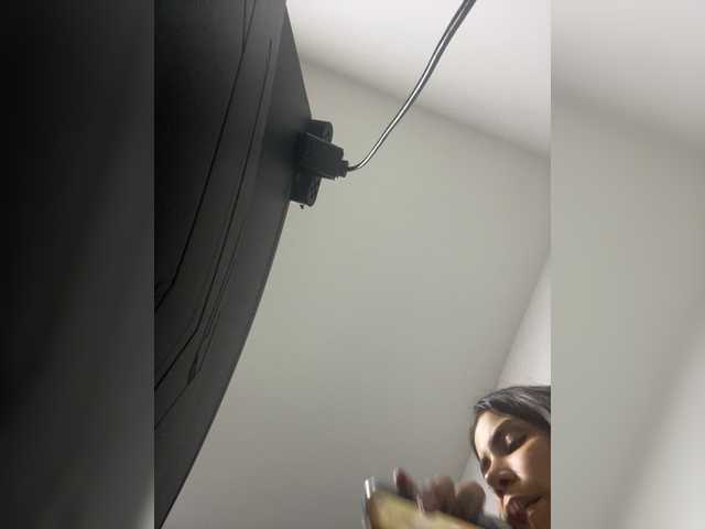 APRILHILL live cam on BongaCams