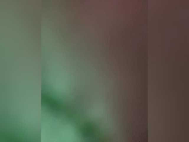 AprilHill live cam preview