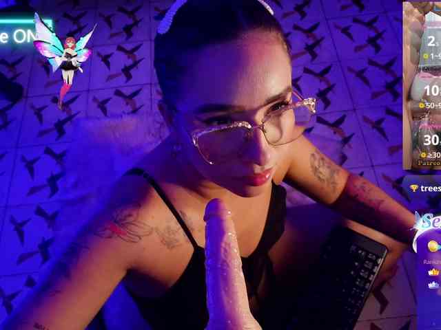 Dagny-hot Dagny-hot
