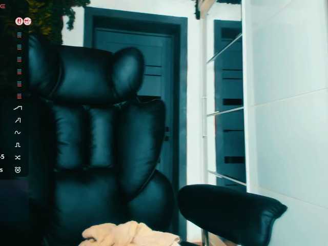 MilfBigTitsa live cam on BongaCams