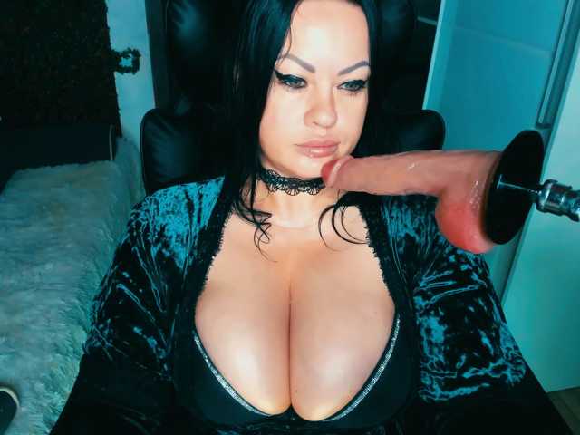 MilfBigTitsa
