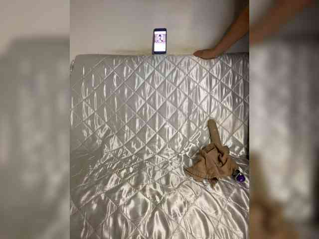 Naturalnayaa's webcam live show