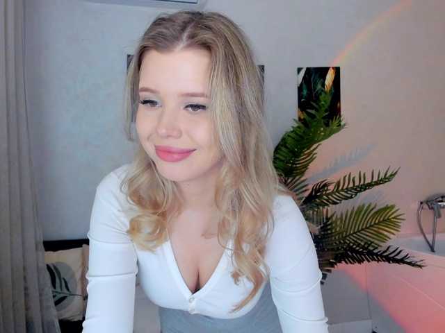 GlamorousGirl's BongaCams show and profile