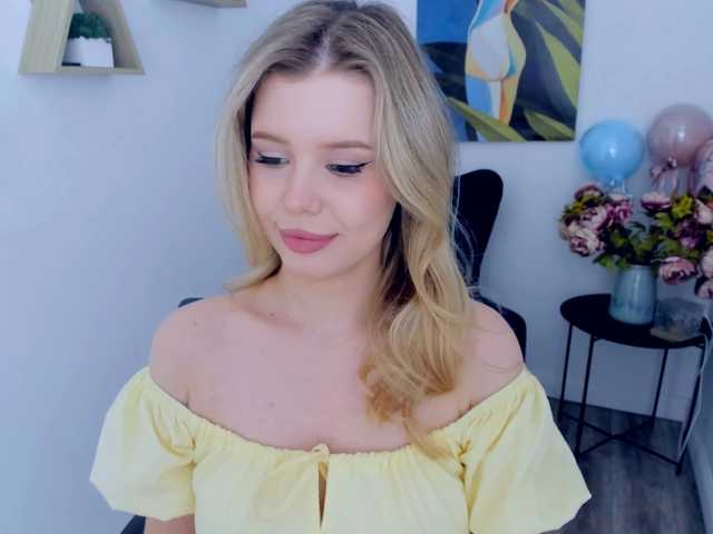 GlamorousGirl's BongaCams show and profile