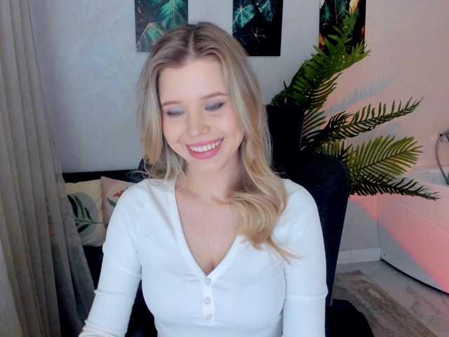 GlamorousGirl's BongaCams show and profile