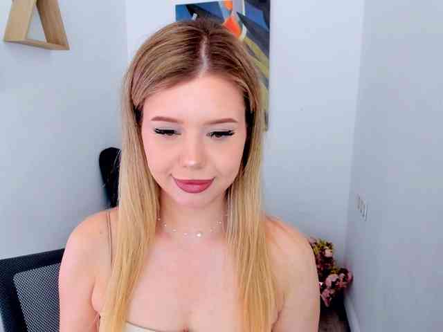 GlamorousGirl webcam