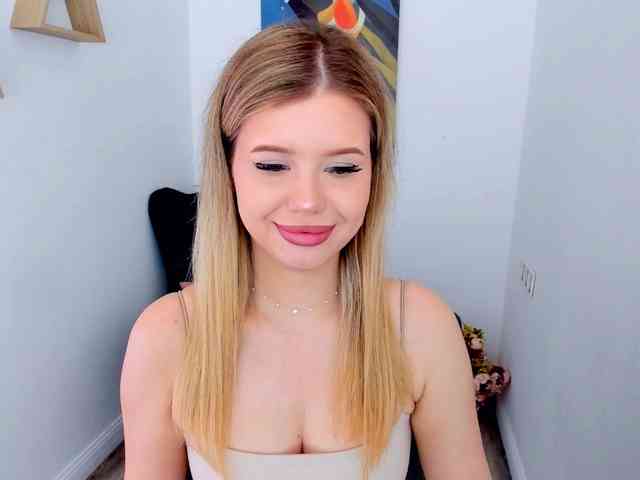 GlamorousGirl webcam