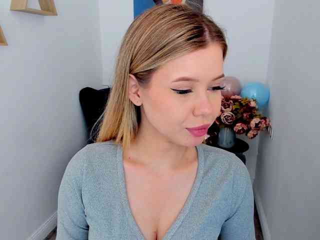 GlamorousGirl webcam