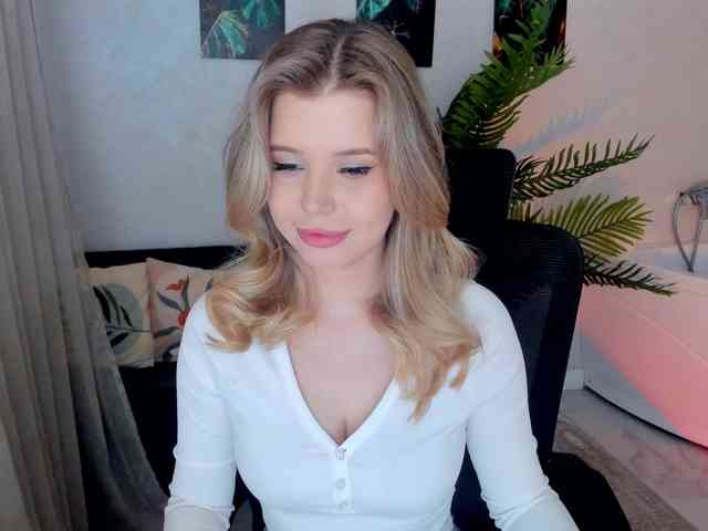 GlamorousGirl webcam